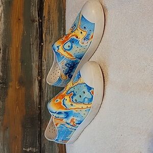 Native Shoes Sz. 4 Big Kid Unisex
